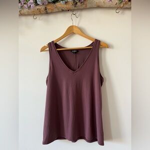 Professional Women’s Sleeveless Top